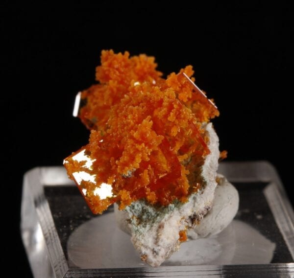 wulfenite-mimetite-chrysocolla-1675790866