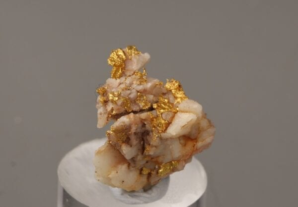 gold-brecciated-quartz-2139674745