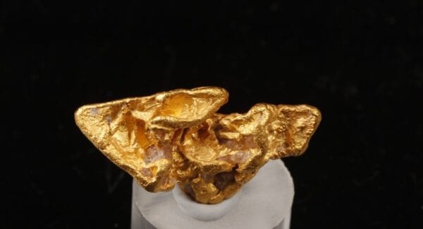 gold-crystal-1585362125