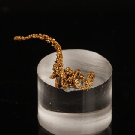 crystallized-gold-wire-1800169784