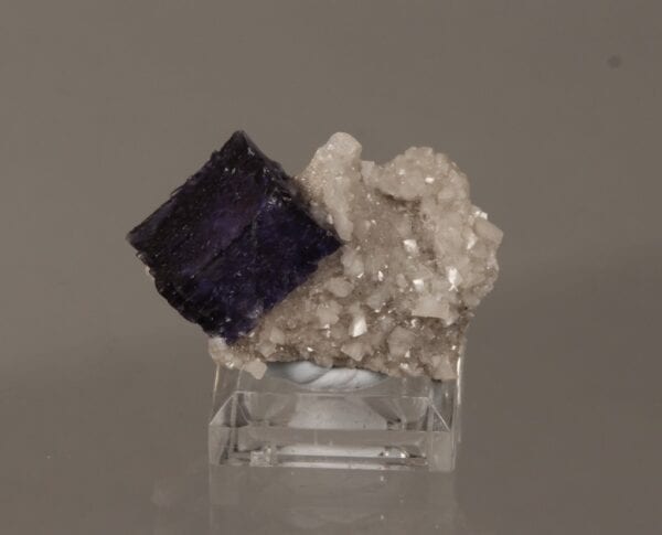 fluorite-dolomite-1977961011
