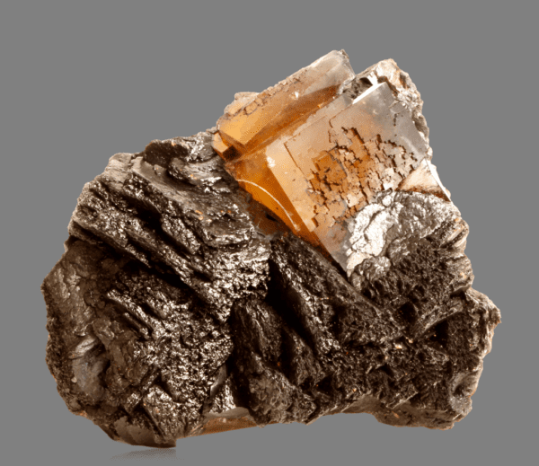 fluorite-sphalerite-and-bitumen-361372603