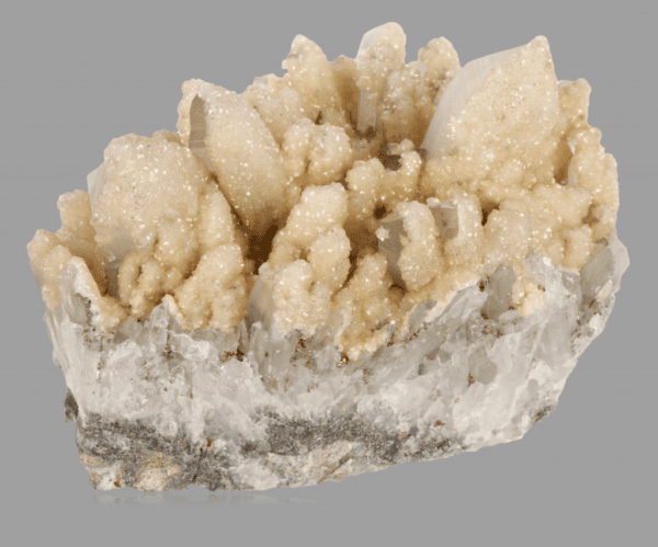 dolomite-quartz-1912776192